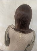 肩下切りっぱなしボブ