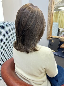 キラーナセンダイ(KiRANA SENDAI) オリーブグレージュ×外ハネパーマ