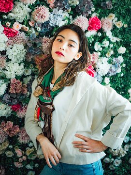 スタリー(Starry) 外国人風ハイライトロング/20代/30代/40代/ハレマチ通り