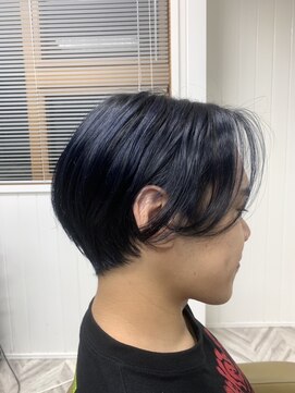 エゴ(ego) 襟足ありセンターパート