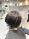 ショートボブ×グレージュカラー