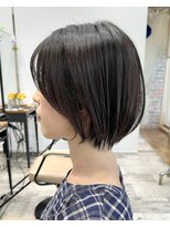 アフロート ルヴア(AFLOAT RUVUA)&nbsp;《岩田莉奈》ハイライトで白髪ぼかし★くびれショートボブ　新宿