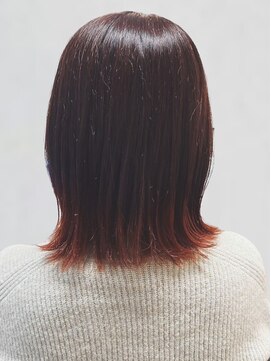 グラデーションカラー ブラウンカラー 外ハネミディアム 艶髪