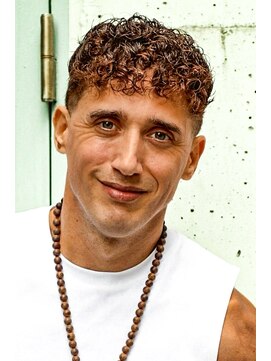 プロショップウェーブ(PRO SHOP WAVE) スペインカール/フェザーパーマ/メンズパーマ/テーパーフェード