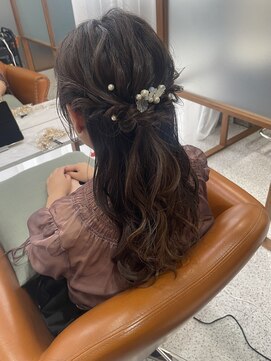 ジーナ 西新(Zina) 人気ハーフアップ