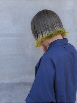 ホワイトルーム(White Room) グレー+イエローの裾カラー