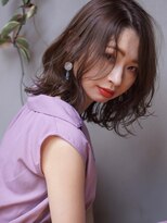 アトリエ フェム(atelier.fem)&nbsp;atelier.fem　抜け感ミディアムパーマ×ツヤ感モーブグレー