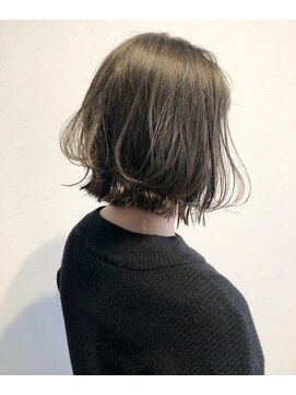 スナオ(sunao) 外ハネボブ×オリーブグレー