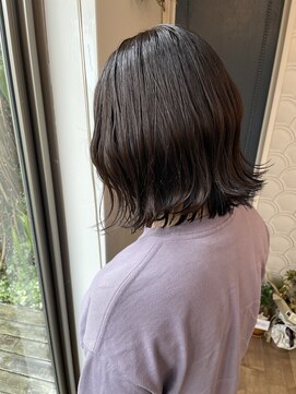 タイム(TIME) 波巻ボブ×モノトーンベージュ