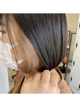 リジー(Litzy) ベージュ系イヤリングカラー【三國麗奈】