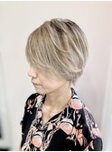 ホワイトベージュシャドールーツ白髪染めショートカット