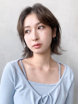 アイティーバイアルバム 藤沢店(IT by ALBUM) 耳掛けくびれボブ_グレージュカラーボブウルフ_28677