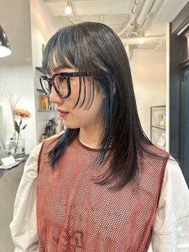 シータ(sheta) 【sheta】ブリーチインナーカラーウルフ黒髪くびれレイヤー