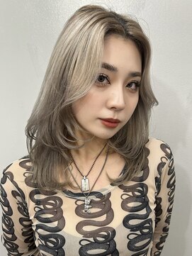 ジーナ(XENA) グレーベージュ　レイヤーカット　　渋谷