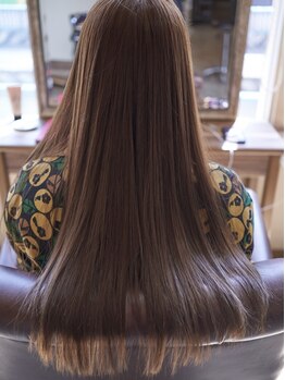 エモヘアー(emo hair)の写真/髪質、ダメージ、癖毛でデザインが難しい髪に着目☆薬剤を組み合わせ、結果にこだわった施術をご提案！