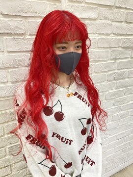 ココンプリュス アンド モナ(COCON+&MONA+) おしゃれなRedカラー