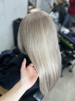 ワン(ONE)&nbsp;透明感ベージュ