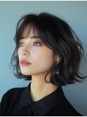 美髪ホワイトブロンド外はねボブ