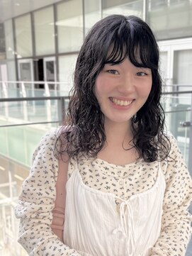 エン(YENN) やわらか質感カール×顔まわりレイヤー