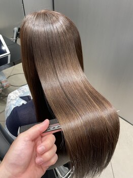 ハルキミナトジャパン 広島並木通り店(HARUKI MINATO japan)の写真/外側だけでなく内側から美しくなれるHMブランド。髪の毛にツヤと潤いを与え柔らかく美しい髪に―。