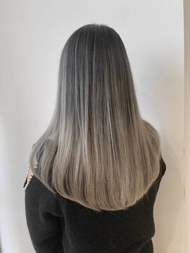 シエスタ バイ アンブルリュクス(siesta by amble luxe) ホワイティグレージュグラデーション