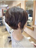 ショートボブ