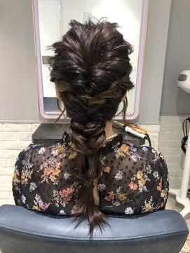 ネオリーブエクラ 上野御徒町店(Neolive eclat) 編みおろしスタイル