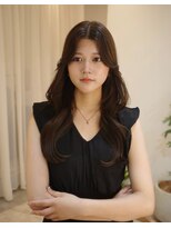 セラ(Cela)&nbsp;大人かわいい上品オリーブブラウンくびれロング流しバング