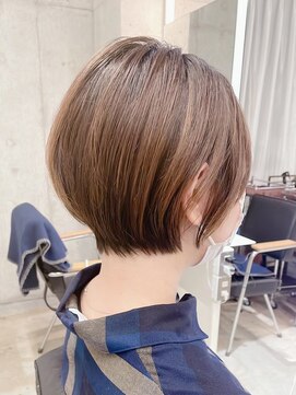 アコロン 吉祥寺(acoron.) 【柔らかさ引き立つ丸みショートボブ】