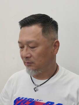 アストロ(ASTRO) フェード×ショートアップバング/ビジネス/清潔感/40代50代