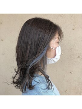 ピケ(pique) インナーブルー/グレー/レイヤーミディ/外ハネ/くびれ