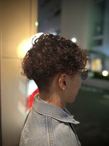 レオヘアワークス(LEO HAIR WORKS) 赤髪 プードルパーマ 新潟市床屋 刈り上げ バーバー