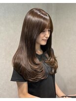 ミーク(meak)&nbsp;オリーブブラウンと上品な艶レイヤースタイル