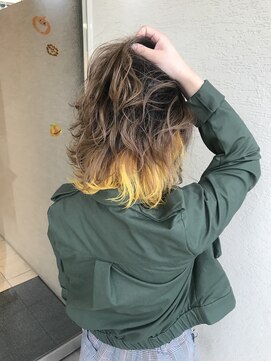 ヘアメイク アリープ(HAIR MAKE ALEAP) インナーイエロー