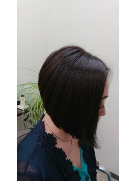 髪結ジェシー(髪結Jesse) 前下がりボブ