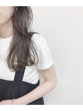 ガーランドウメダ(Garland umeda) リラックスウェーブ＿セミロング＿0003961