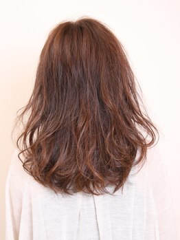 レガーレ ヘア デザイン(Regare Hair Design)の写真/しっとりツヤ髪にしたいならオーガニックカラー!ファッションカラーやグレイカラーも納得の仕上がりに。