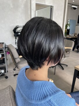 エモ(emo) ショート