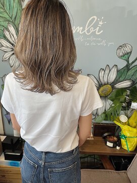 バンビ プライベート サロン(Bambi private salon) グラデーション*アッシュグレージュくびれミディアム*Bambi松平