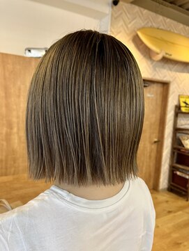 バイエイト 野並店(By Eight) ミニボブ×極細シークレットハイライト