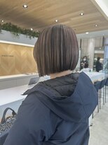 ステアケース 武蔵小杉店(stair:case)&nbsp;分け目付近の白髪が気になる方はアンブレラカラー 切りっぱなし