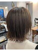 レイリー(LAiLy)&nbsp;ミディアム　オリーブ　プツッと外ハネ