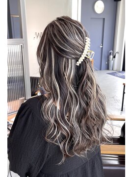 アフューズバイストゥー(Vfuse by StueW) コントラストハイライト24/髪質改善/白髪ぼかし/ブリーチ/カラー