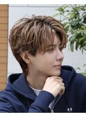 メンズヘアセンターパートハイライトカラー毛流れパーマ