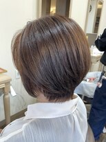 アルターリール(aL ter Rire)&nbsp;ホワイトブロンド/外ハネボブ/美髪/ワイドバング[鎌取］中村