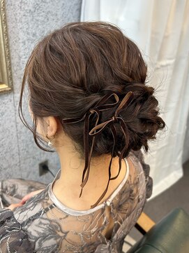 ララ(LalA) シニヨン