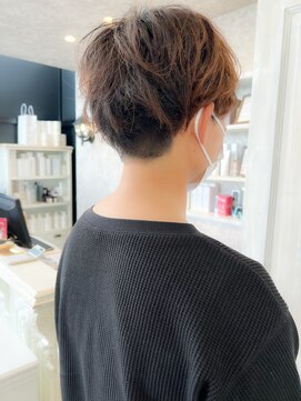 キャアリー(Caary) 福山caary小顔補正立体カット刈り上げショートか20代30代40代