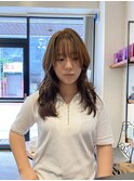 透明感たっぷりオリーブベージュ/ハッシュカット/レイヤーカット