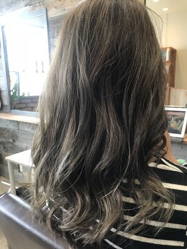 キリグ(KILIG) 透明感カーキアッシュ