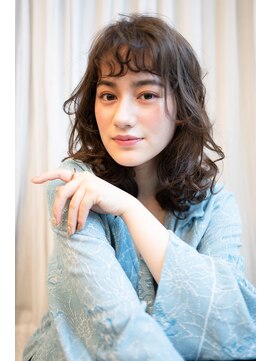 マグノリア オモテサンドウ(MAGNOLiA Omotesando) 顔周りが決め手!軽やかウェーブエアリーミディ